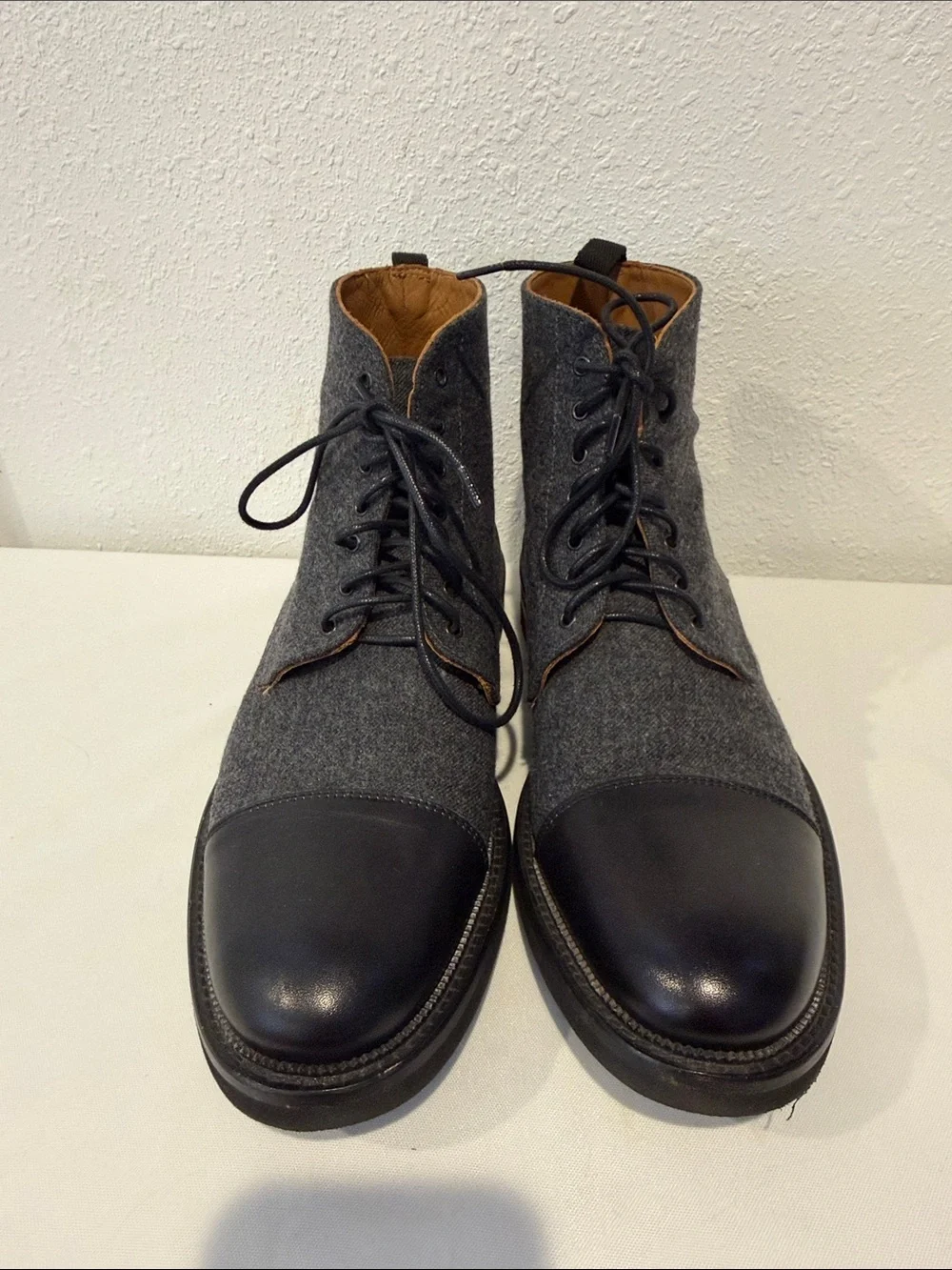 Taft Gray Wool and Black Leather Cap-Toe Chukka Boots Size 10/ 44 Made in Spain